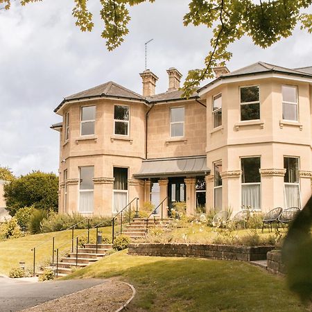 Leighton House - Boutique Guesthouse Bath Bagian luar foto The former vicarage of St. Andrew's Church, now the home of the school's headmaster