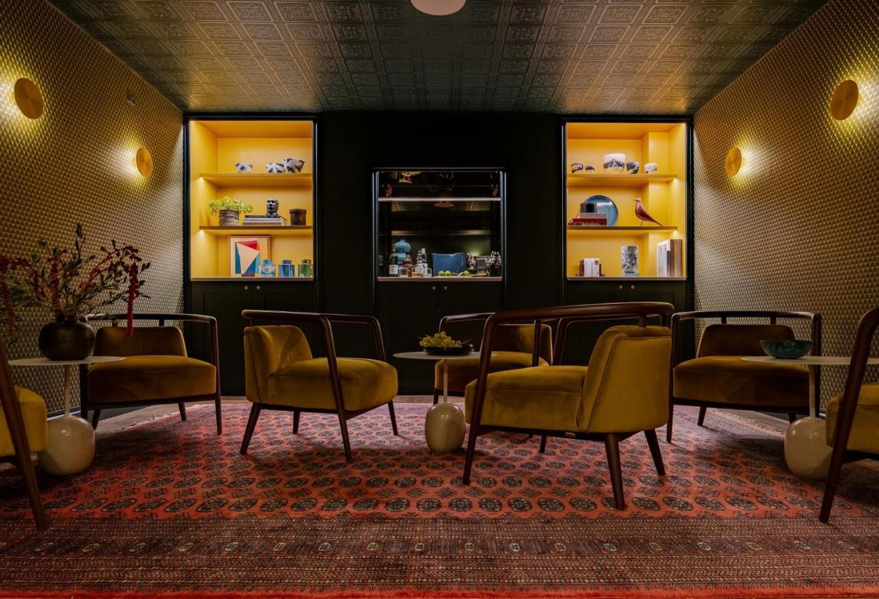 Leighton House - Boutique Guesthouse Bath Bagian luar foto The Library at The Standard London
