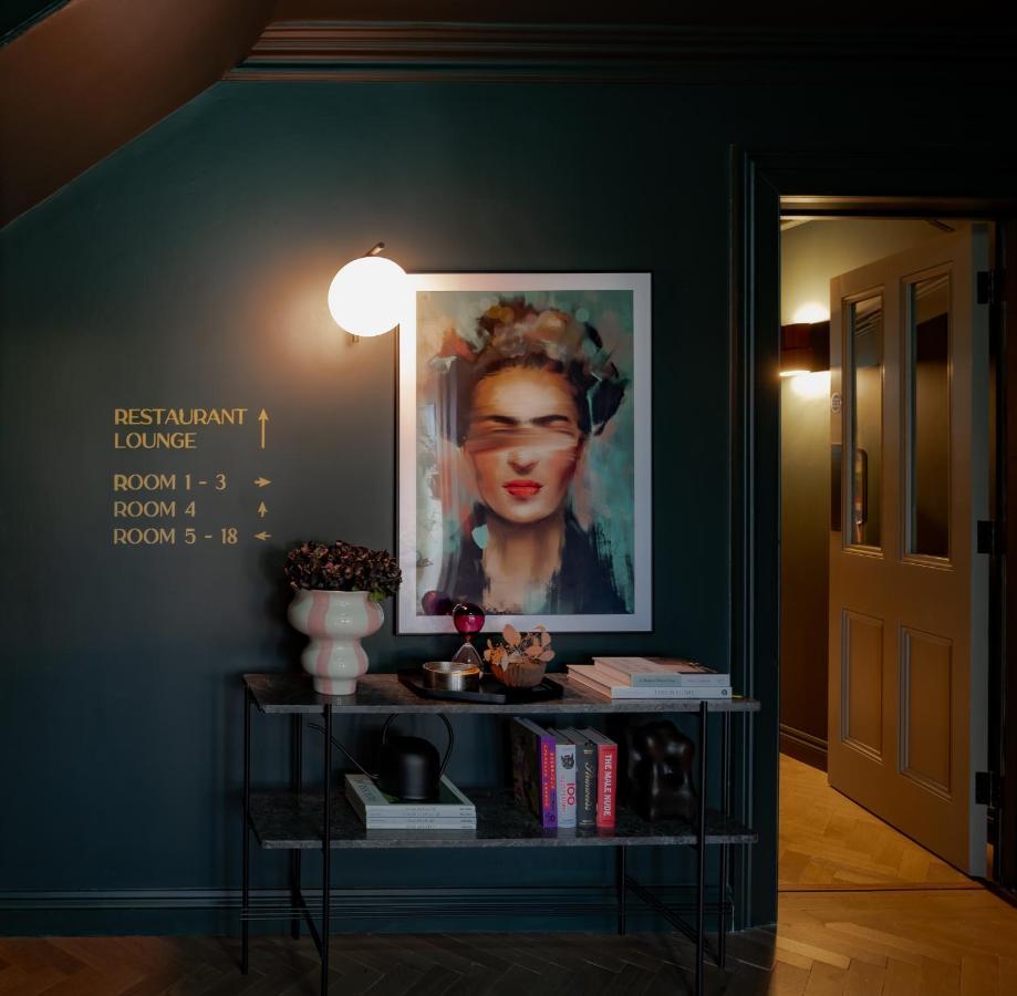 Leighton House - Boutique Guesthouse Bath Bagian luar foto The entrance to the hotel