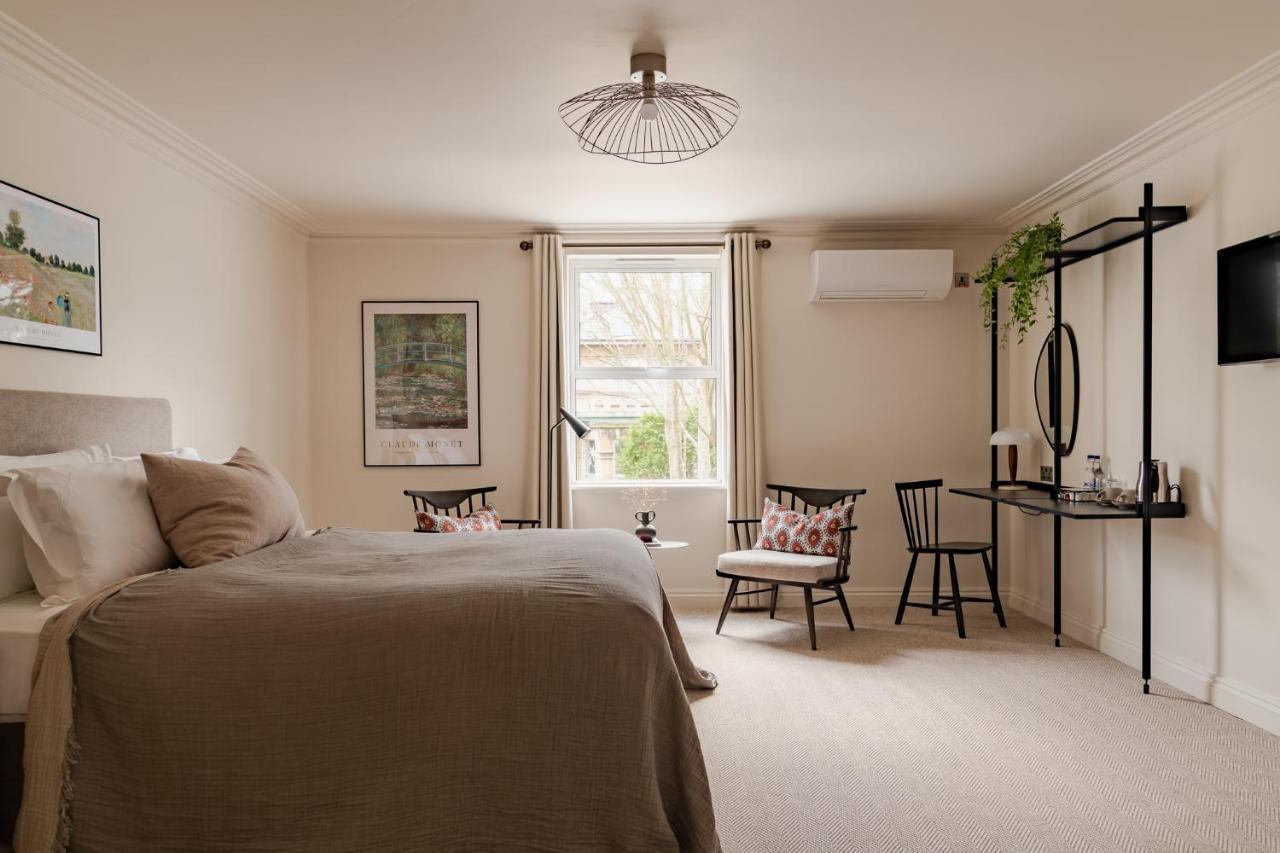 Leighton House - Boutique Guesthouse Bath Bagian luar foto A room at the hotel