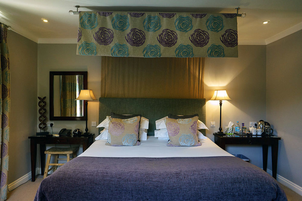 Leighton House - Boutique Guesthouse Bath Bagian luar foto A bedroom at the hotel