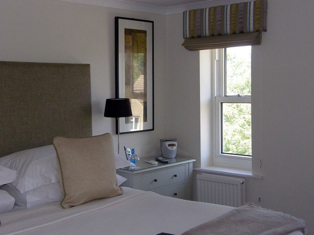 Leighton House - Boutique Guesthouse Bath Bagian luar foto A room at the hotel