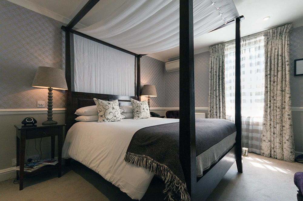 Leighton House - Boutique Guesthouse Bath Bagian luar foto A bedroom at The Mitre